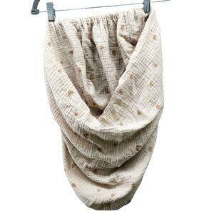 Soft Cream Bedding Sheet with Subtle Patterns